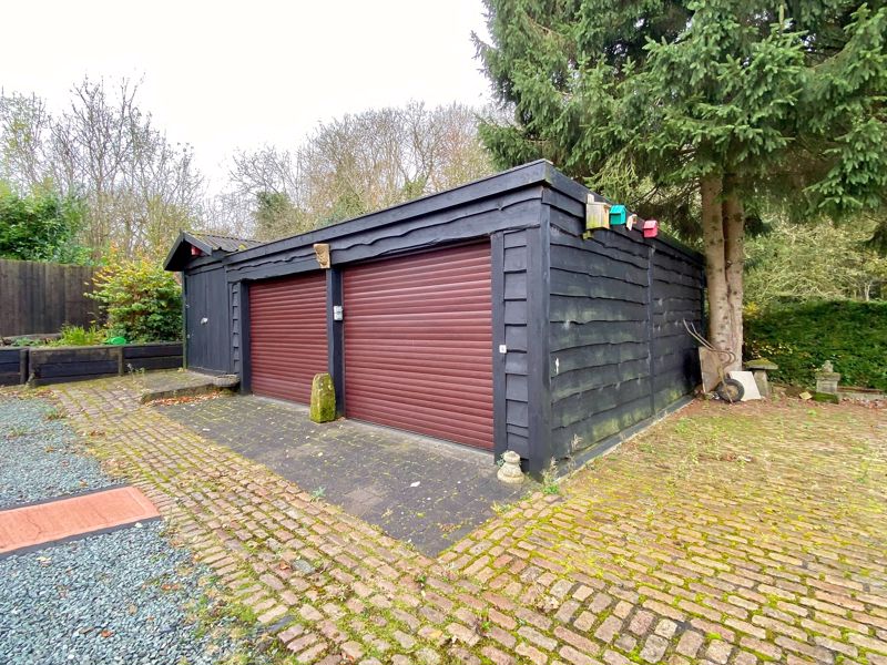 Detached Double Garage & Shed